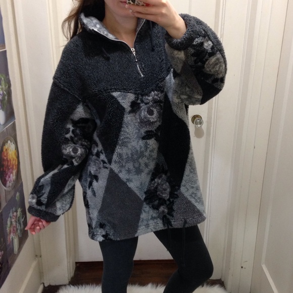 Sweaters - Oversized half zip sweater